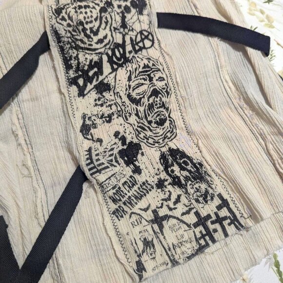 Lip Service Punk Rock Distressed Graphic Top - Rare - Size Small - Picture 4 of 7